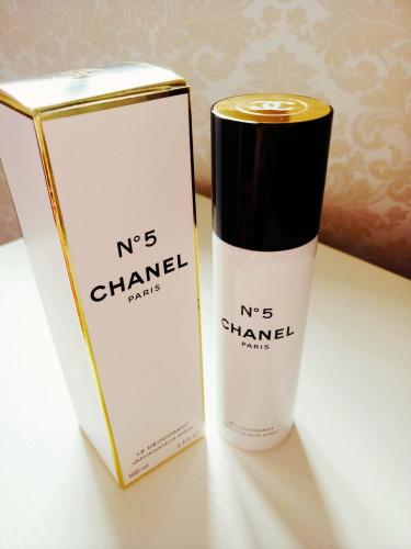 香奈儿N°5止汗喷雾 100ml / 275元