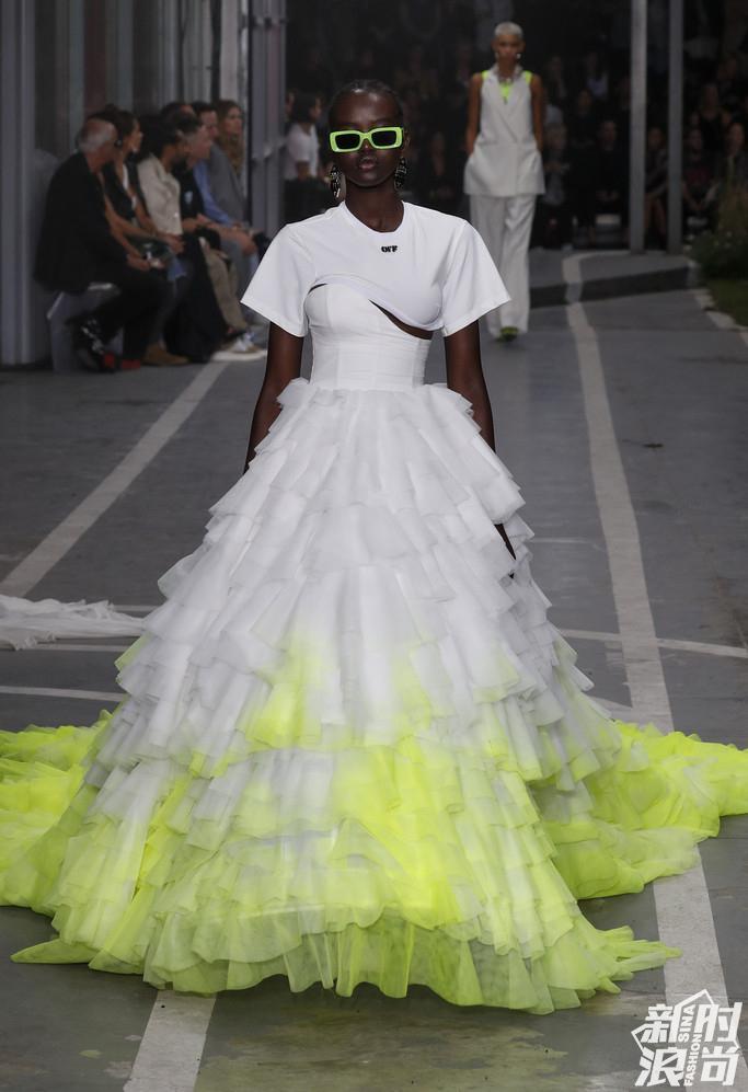 Off-White 2019巴黎春夏时装周秀场