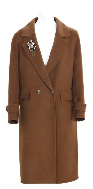 Yinger fashion club 驼色大衣 市场价4290元 小镇价1716元