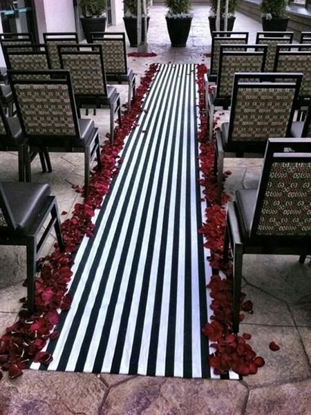 前往幸福的通道 婚宴中常见的地毯装饰