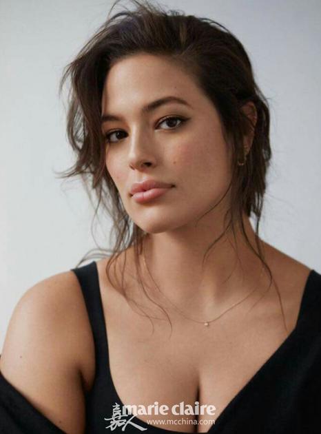Ashley Graham现在号称是全球最会赚钱的大码模特