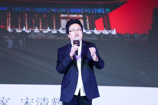 著名经济学家,中国50人经济学家论坛首位主席 宋清辉