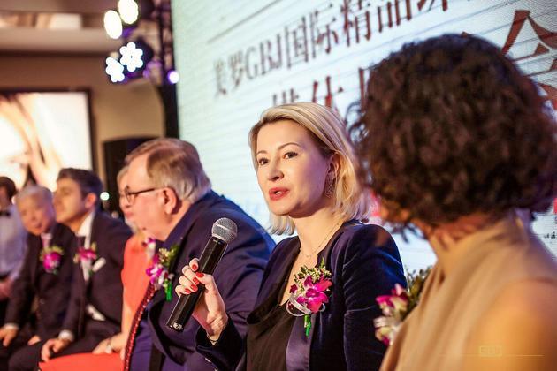 媒体见面会上,各海外品牌创始人/设计师介绍了中西方珠宝文化的差异及中西方珠宝时尚的趋势。