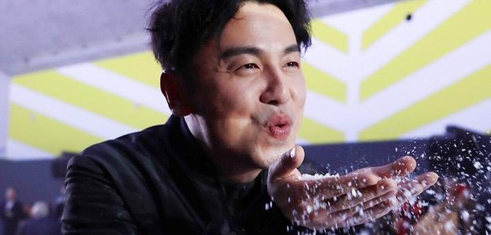 雷佳音 帅气造型难掩逗比本色