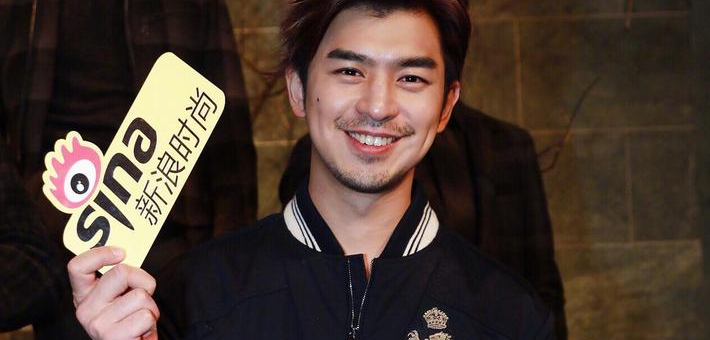 陈柏霖率性混搭现身米兰秀场