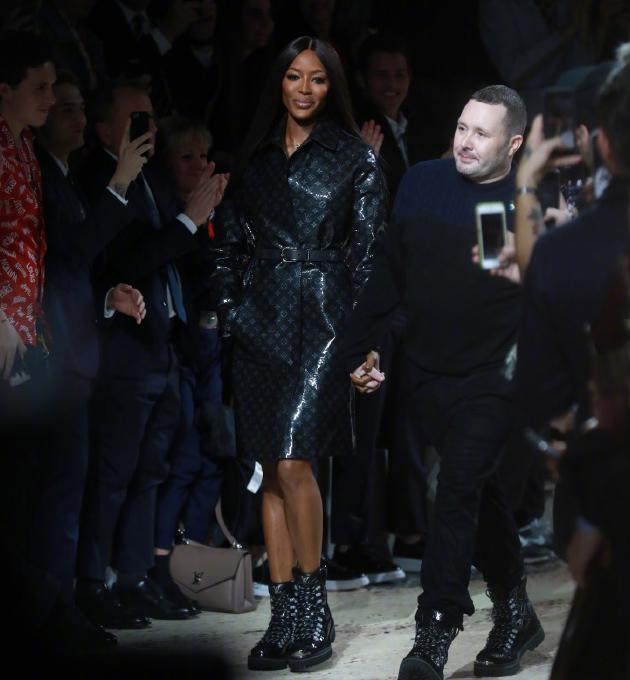 Kim Jones带着Naomi Campbell、Kate Moss谢幕
