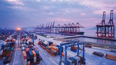 前六月货物贸易进出口总值11.13万亿 同比下降3.3%