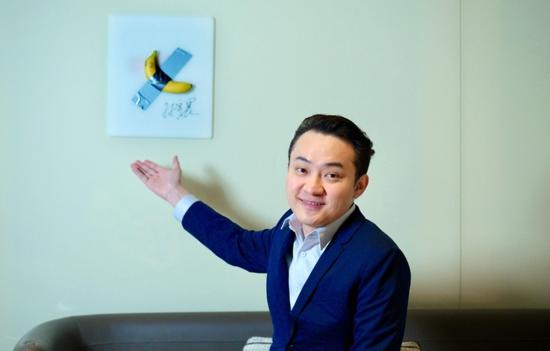 ▲孙宇晨当众吃“墙上的香蕉”最轰动