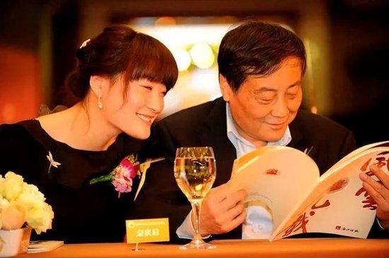 42岁继承500亿，宗馥莉不会结婚了……