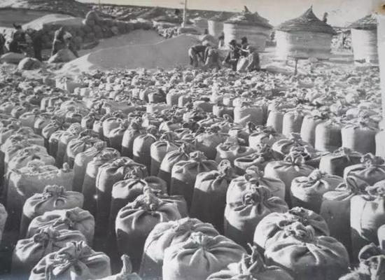 60年代末的10元:可买大米80斤