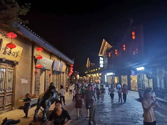 丹寨万达小镇,图片来源:本文作者
