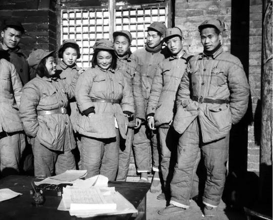 北海银行的印钞干部们,山东,1949年