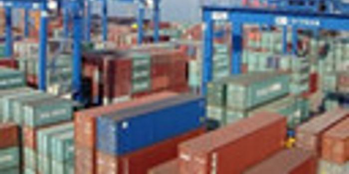 交银国际:维持集装箱航运业同步评级