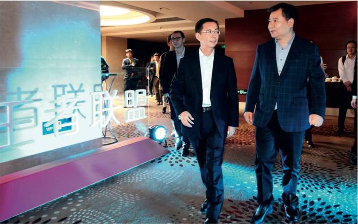 张勇和张近东携手并进, 大强子你怕不怕?