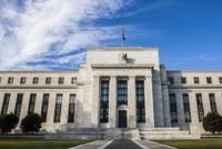 美联储降低基准利率至零 推出7000亿美元QE计划