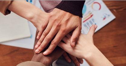 营收下滑，股价腰斩，“小酒馆第一股”海伦司赚了钱却输了市场？