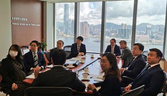 嘉实基金董事长拜访香港财库局、香港金融管理局、香港证券及期货事务监察委员会