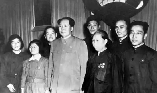 毛泽东会见群众,北京,1950年