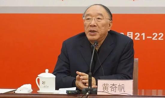 中国国际交流中心副秘书长黄奇帆