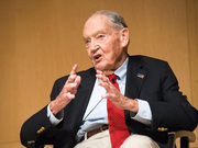 先锋集团创始人杰克伯格生平