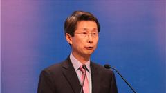 韩国高等教育财团事务总长朴仁国主持上海论坛