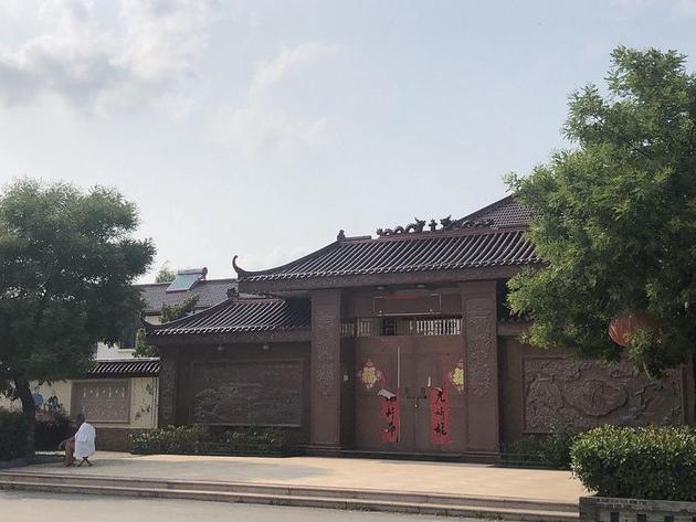 长安庄里刘强东父母的居住地,图片来源:时代财经拍摄