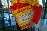 【DHL】否认香港公司停收华为快件 称继续提供服务