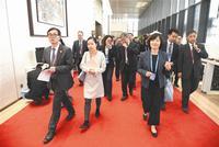 首届跨国公司领导人峰会在青岛举行