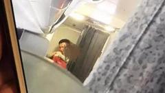国航飞北京航班乘客用钢笔胁持空乘 嫌疑人已被抓获