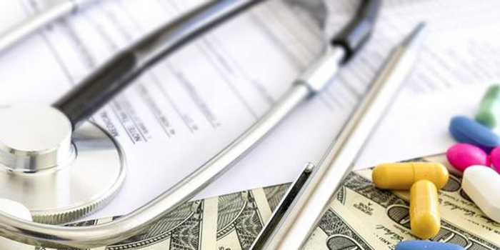 年入10万美元却买不起医保,更多美国人选择听