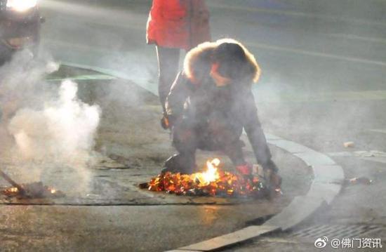 清明要烧纸钱给祖先吗?
