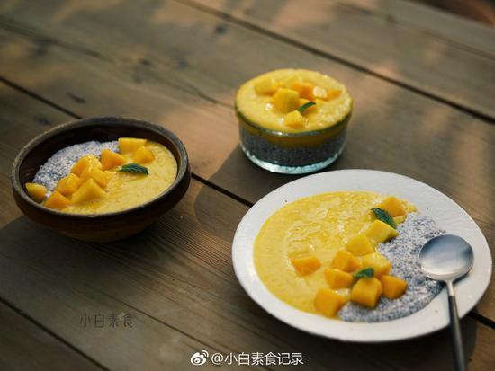 素食养生:芒果奇亚籽布丁