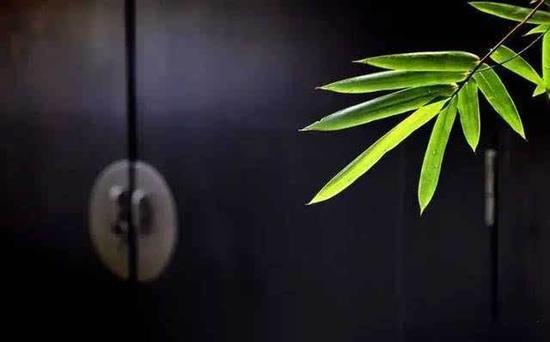 在生活中如何落实佛法;如何修行;如何体现佛法的精神?