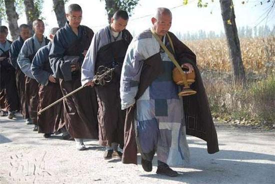 信佛为什么不供财神?