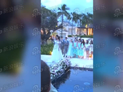 视频：付辛博颖儿婚礼现场 伴娘沈梦辰幸运接到捧花