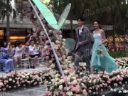 视频：付辛博颖儿大婚伴郎团伴娘团挽手入场 浪漫唯美