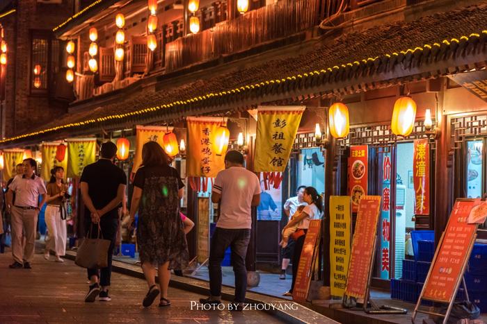 泰州老街，从石板路上的美食到凤城河边故事，泰州的历史都在这里