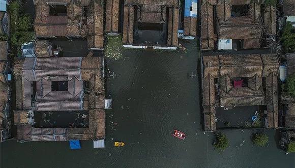 村庄沉降：潮汕水灾下的内衣名镇