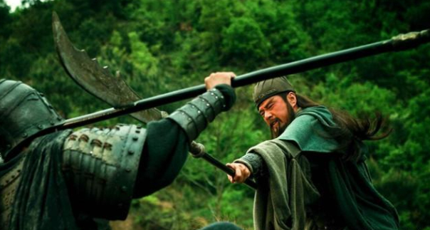 投降的将领很多，只有于禁成为耻辱，不是庞德的对比是他言行不一