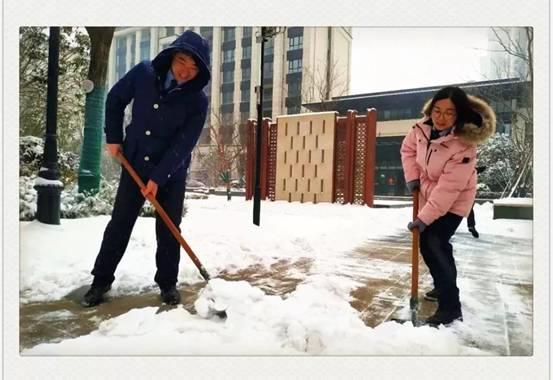 碧源月湖 有这样一群人，在寒雪中默默守护着你