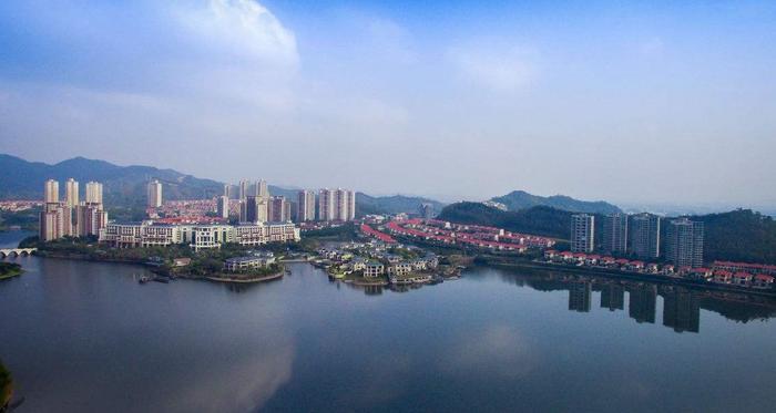广东第三大城市花落谁家，佛山、东莞、惠州你更看好哪一个？