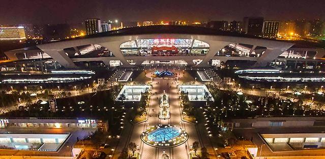 航拍杭州东站，亚洲最大交通枢纽之一