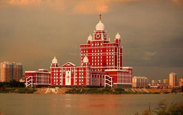 大庆站街姑娘迁徙路线调查：从街头巷尾到隐秘角落的生存图鉴