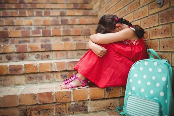 育儿小知识：5岁女孩有夹腿综合征，被妈妈责骂，送医羞愧落泪！