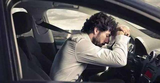 开长途车有人不累，而有人却很累，老司机说出原因，后悔知道晚了