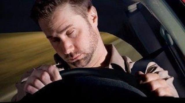 夜间开车上高速，牢记4个安全行车守则，事故率大大降低！