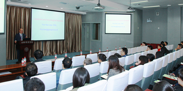 英国皇家科学院院士刘富友来校作学术报告