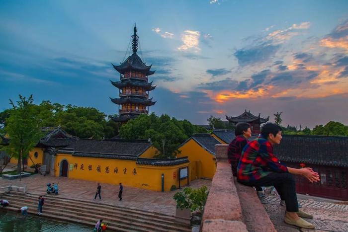 <a href='http://travel.sina.com.cn/suzhou-lvyou/?from=b-keyword' ><em>苏州</em></a>有座古镇很特别,这里有姚明难忘的童年生活