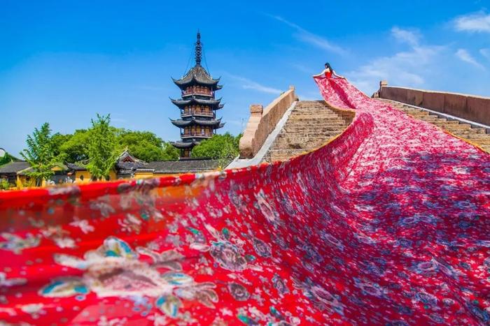 <a href='http://travel.sina.com.cn/suzhou-lvyou/?from=b-keyword' ><em>苏州</em></a>有座古镇很特别,这里有姚明难忘的童年生活