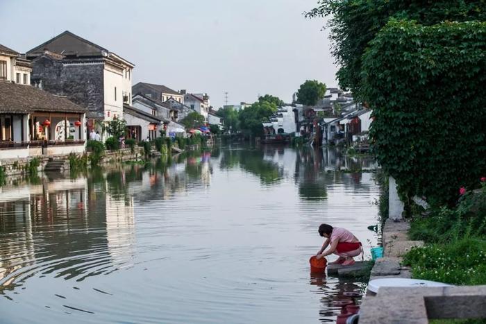 <a href='http://travel.sina.com.cn/suzhou-lvyou/?from=b-keyword' ><em>苏州</em></a>有座古镇很特别,这里有姚明难忘的童年生活